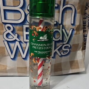 Bath & Body Works Cinnamon Sugar Pretzel Cookie Fine Fragrance Mist - Green